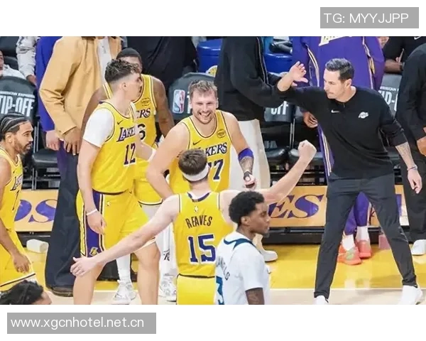 巴爷点评独行侠交易东契奇为何未能引进里夫斯令人震惊 巴爷点评独行侠交易东契奇为何未能引进里夫斯令人震惊