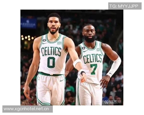 塔图姆热爱家乡与波士顿积极投身社区公益事业传递温暖 塔图姆热爱家乡与波士顿积极投身社区公益事业传递温暖