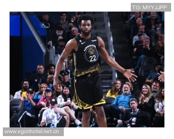 维金斯半场表现出色6中4砍下11分助攻与抢断均有贡献 维金斯半场表现出色6中4砍下11分助攻与抢断均有贡献