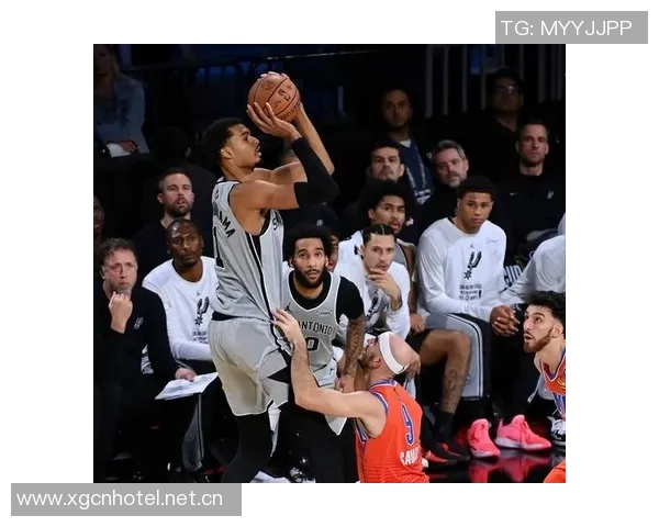 尼克斯队记透露若浓眉进入市场球队将积极考虑交易机会