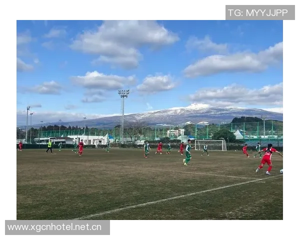 上海海港队提前集结备战训练中中秋节期间不放松全力以赴迎接挑战